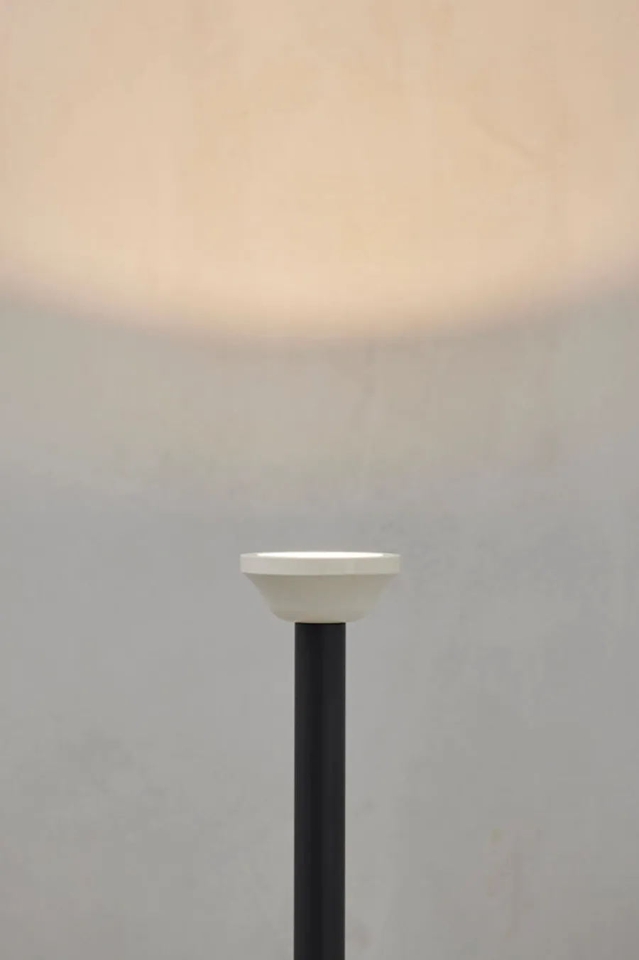 Astep Model 1095 Gulvlampe fra Hot