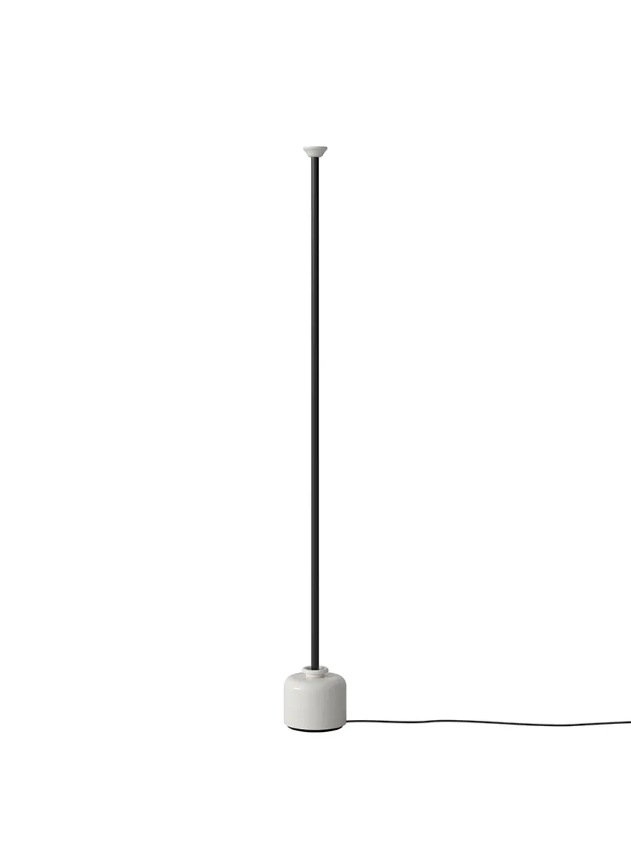 Astep Model 1095 Gulvlampe fra Hot
