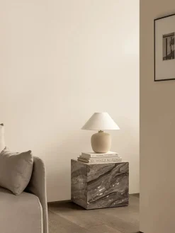 Audo Copenhagen Plinth Cubic, grey galaxy marble fra Hot