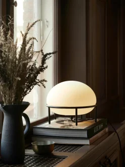 Woud Pump Table Lamp fra Hot