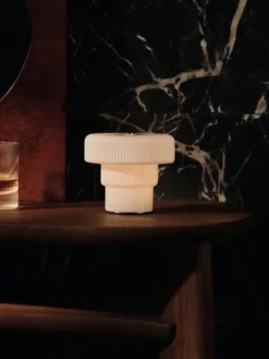 Ferm Living Ripple Portable Lamp White fra Sale