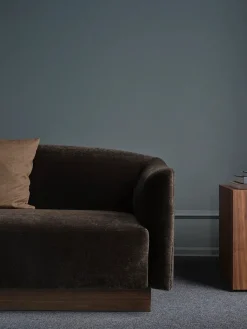 New Works Shore Sofa 3 Seater Plinth, umber fra Online