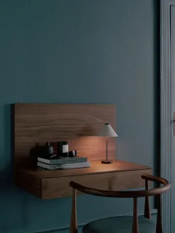 New Works Tana Wall Mounted Desk, walnut fra Hot