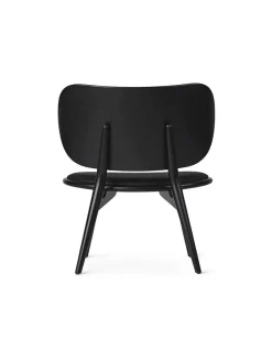 Mater The Lounge Chair, sort bøg med sort læder fra New