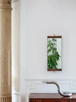 GUBI Vanity Mirror 1 fra Discount