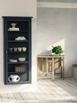 Lindebjerg Design Væghængt Vitrineskab N4, dark blue fra Best