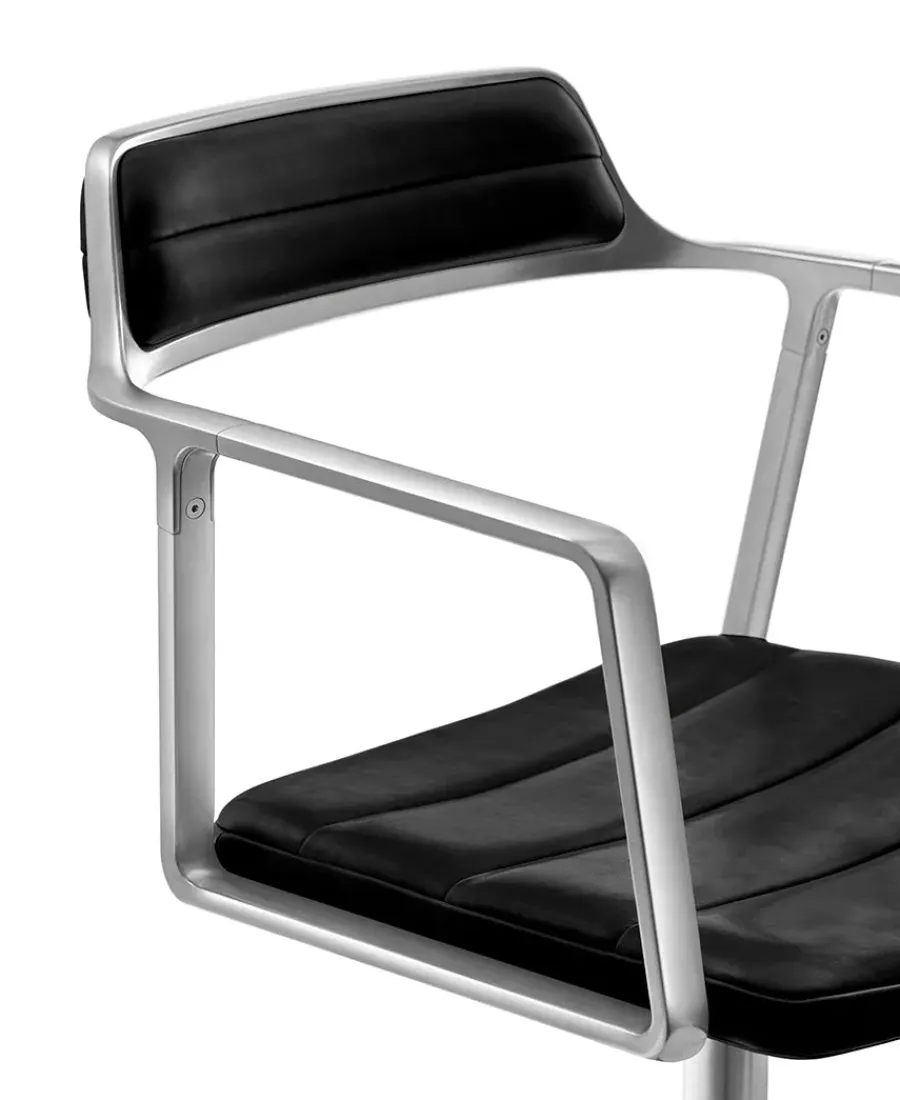 Vipp 452 Swivel Chair m/sort stel & hjul, sort læder fra Clearance