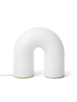 Ferm Living Vuelta bordlampe fra New