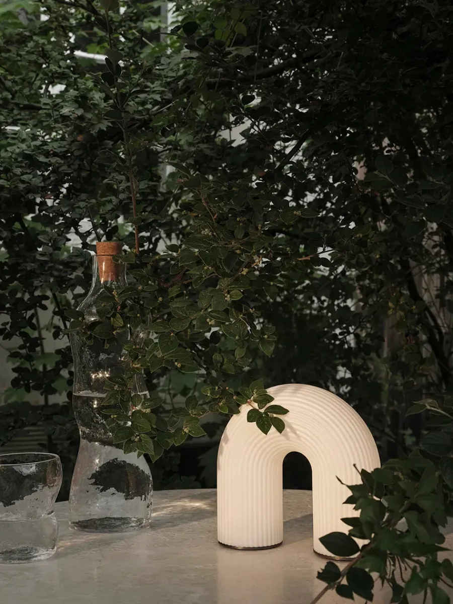 Ferm Living Vuelta Portable Lamp fra Outlet